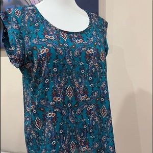 Piphany blouse. Worn 3-4 times. No rips/stains. Size: L